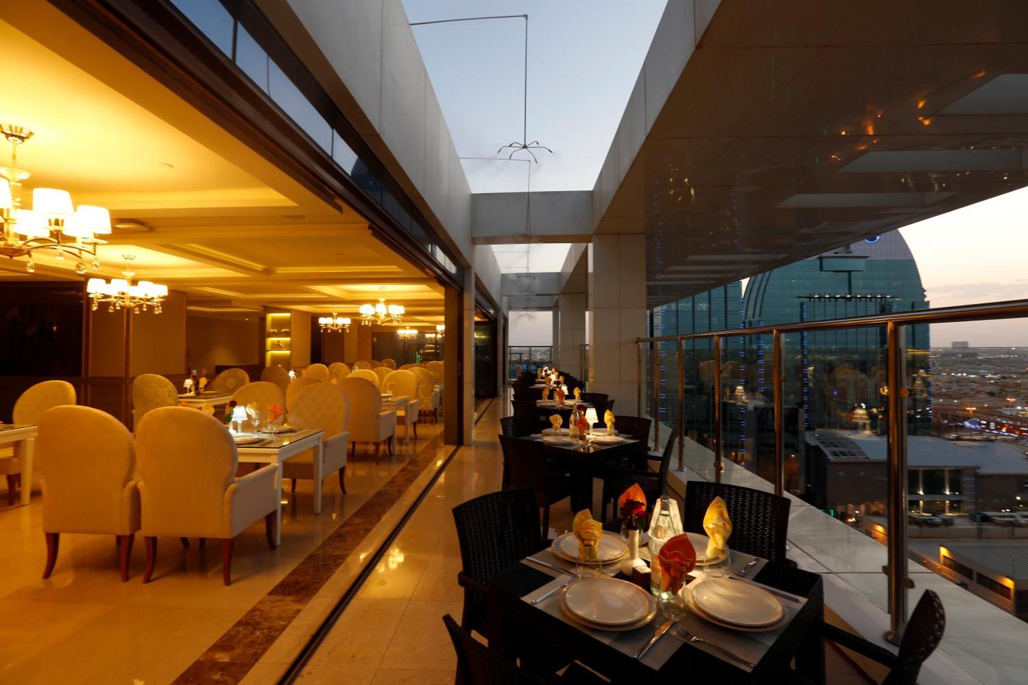Cantonal Hotel By Warwick Riyad Dış mekan fotoğraf